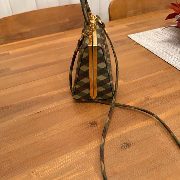 Cawen's Tan, Brown & Hunter Vintage Look Gold Handle Bag Like New - Picture 8 of 11